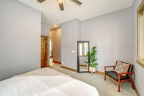 15 Mi to Lake Chelan: Mountain Chalet w/ Fire Pit!