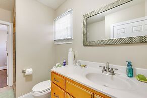 14 Mi to Raleigh: Charming Family Home!