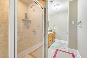 14 Mi to Raleigh: Charming Family Home!