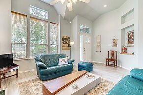 Hot Tub, Fire Pit: Retreat in The Woodlands!