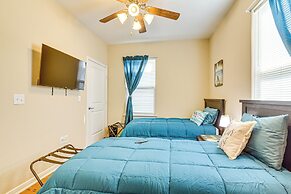 Half-mi to Galveston Strand: Charming Home w/ Yard