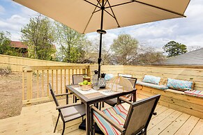 4 Mi to Airport: Atlanta Home w/ Deck & Hot Tub