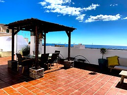 3bed Penthouse With Large Terrace & Sea View