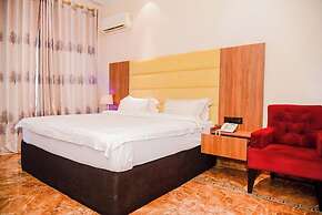 PINE HILL HOTEL