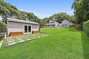 Sunset Villa by Rove Beachfront w Deck Pool