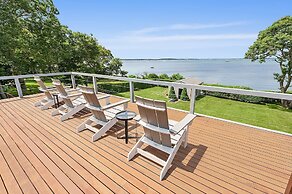 Sunset Villa by Rove Beachfront w Deck Pool