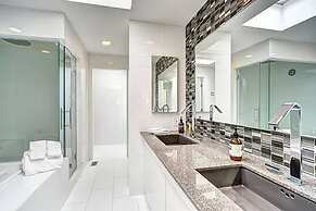 Sunset Villa by Rove Beachfront w Deck Pool