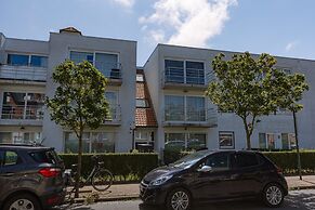 Huswell - Apartment With Sunny Terrace and Parking