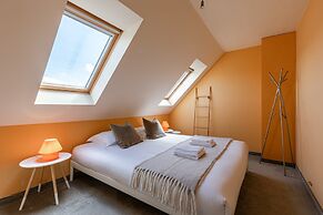 Huswell - Apartment With Sunny Terrace and Parking