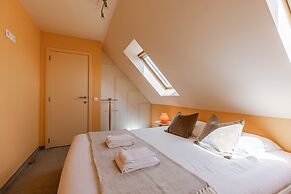 Huswell - Apartment With Sunny Terrace and Parking