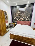 R3 HOTEL