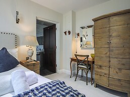 Harlech Apartments - Branwen