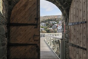 Harlech Apartments - Branwen