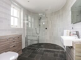 Harlech Apartments - Branwen