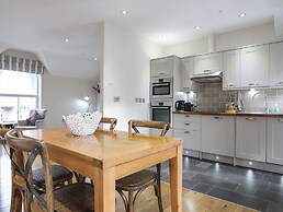 Harlech Apartments - Efnisien