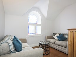 Harlech Apartments - Matholwch