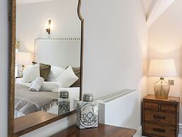 Harlech Apartments - Matholwch