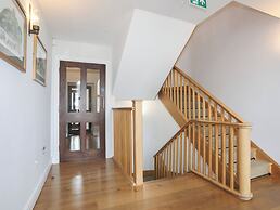 Harlech Apartments - Matholwch