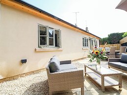 12 Manor Farm Close
