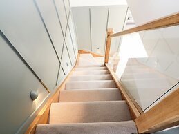 12 Manor Farm Close