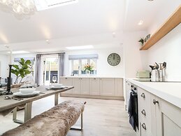12 Manor Farm Close