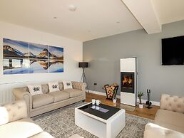 Bryn Min Manton Penthouse