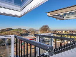 Bryn Min Manton Penthouse