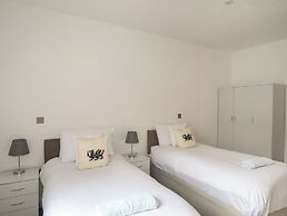 Bryn Min Manton Penthouse