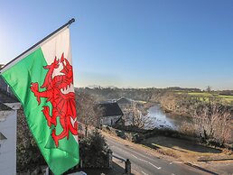 Bryn Min Manton Penthouse