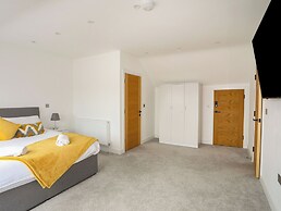 Bryn Min Manton Penthouse