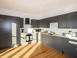 Bryn Min Manton Penthouse