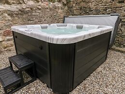 Bryn Min Manton Penthouse