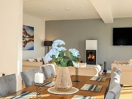 Bryn Min Manton Penthouse