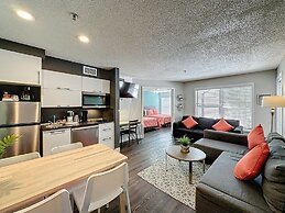 Two Bed Condo In Parkway Palms Resort 2 Bedroom Condo