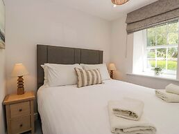 Riverside Cottage No 5