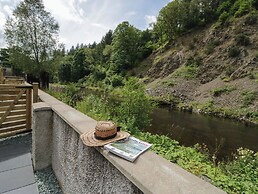 Riverside Cottage No 5