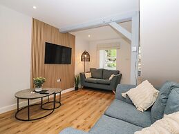 Riverside Cottage No 5