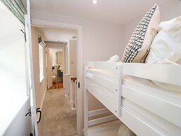 Riverside Cottage No 4