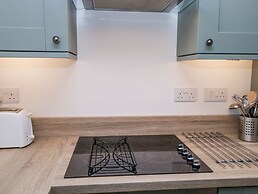 Riverside Cottage No 3