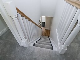 Riverside Cottage No 3