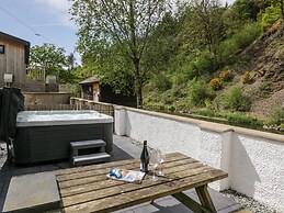 Riverside Cottage No 3