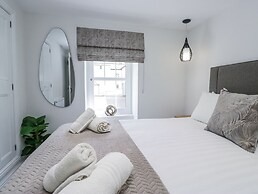 Riverside Cottage No 3