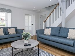 Riverside Cottage No 3