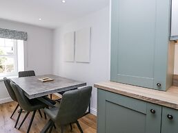 Riverside Cottage No 3