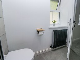 Riverside Cottage No 3