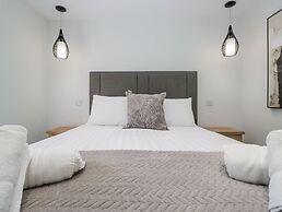 Riverside Cottage No 3