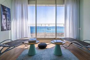 Apartment in Saint-tropez With Beach Access
