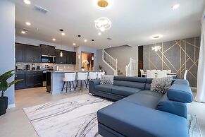 Simply Amazing 5BR Chic Retreat Themed Fun Style