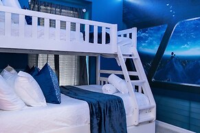 Simply Amazing 5BR Chic Retreat Themed Fun Style