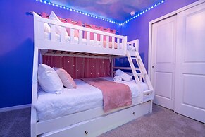 Simply Amazing 5BR Chic Retreat Themed Fun Style